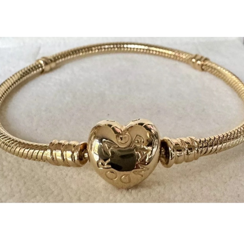Authentic Pandora 14K Gold Moments Heart Clasp Snake Chain Bracelet 6.9 In - Picture 3 of 9